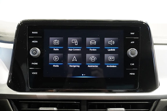 Volkswagen T-Roc 12 of 17