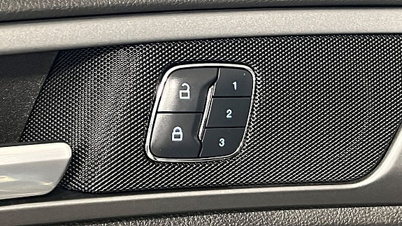 Ford Mondeo 18 of 25