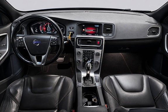Volvo V60 12 of 18