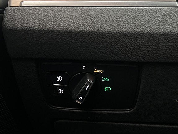 Volkswagen Passat 25 of 29