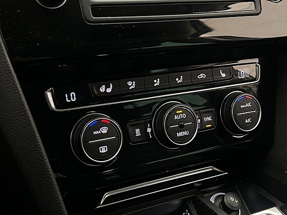 Volkswagen Passat 20 of 29