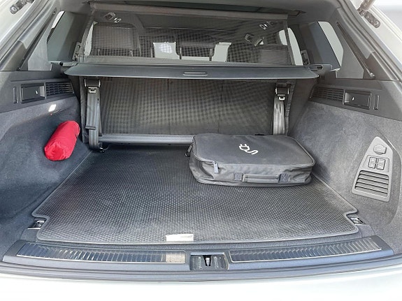 Volkswagen Touareg 13 of 15