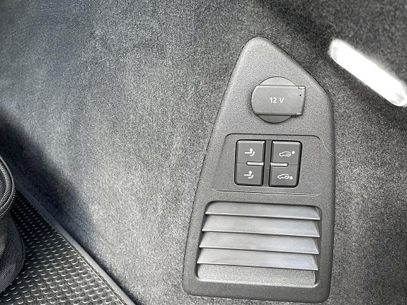 Volkswagen Touareg 14 of 15