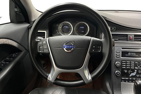 Volvo XC70 16 of 28