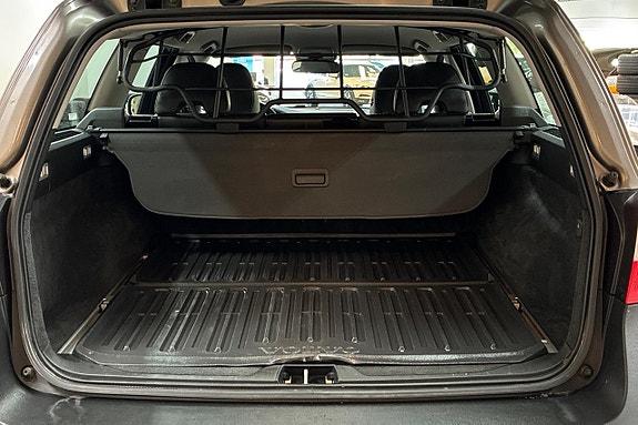 Volvo XC70 10 of 28