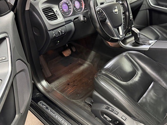 Volvo V60 12 of 19
