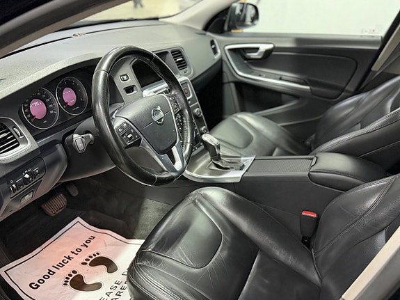 Volvo V60 10 of 19