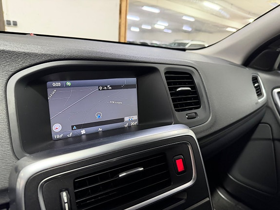 Volvo V60 17 of 19