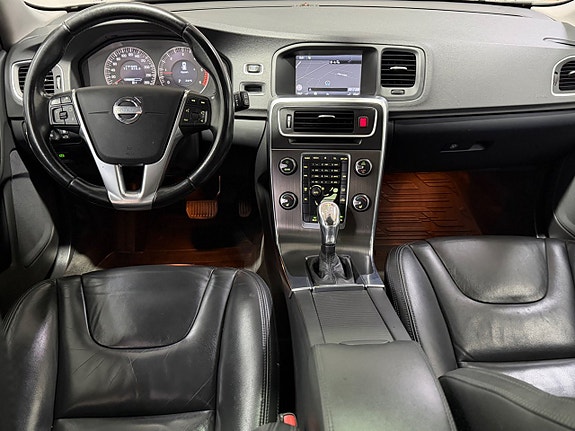 Volvo V60 14 of 19