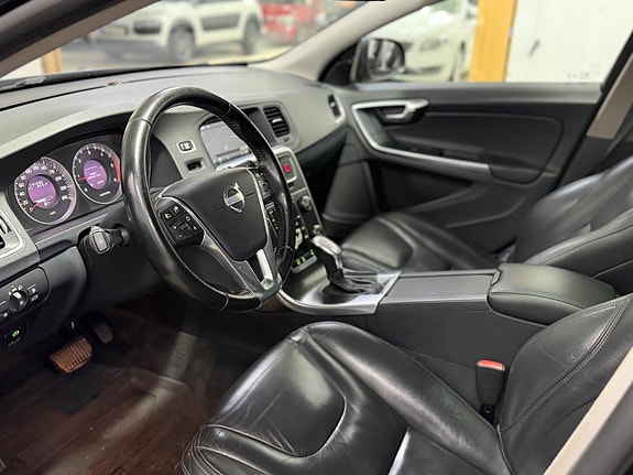 Volvo V60 7 of 19