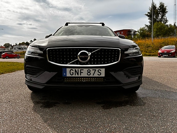 Volvo V60 Cross Country 7 of 15