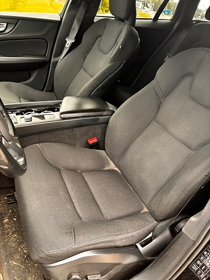 Volvo V60 Cross Country 10 of 15