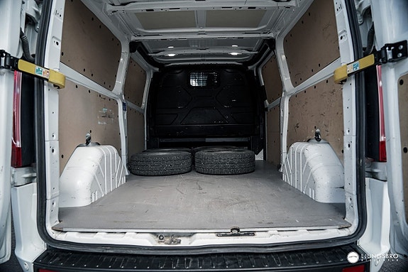 Ford Transit Custom 3 of 9