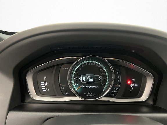 Volvo XC60 18 of 30