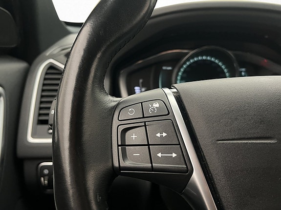 Volvo XC60 17 of 30