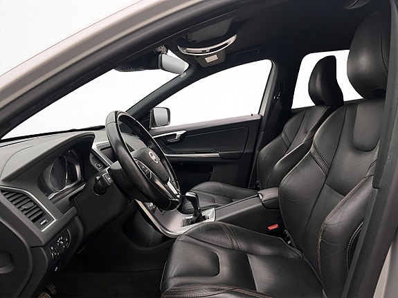 Volvo XC60 12 of 30