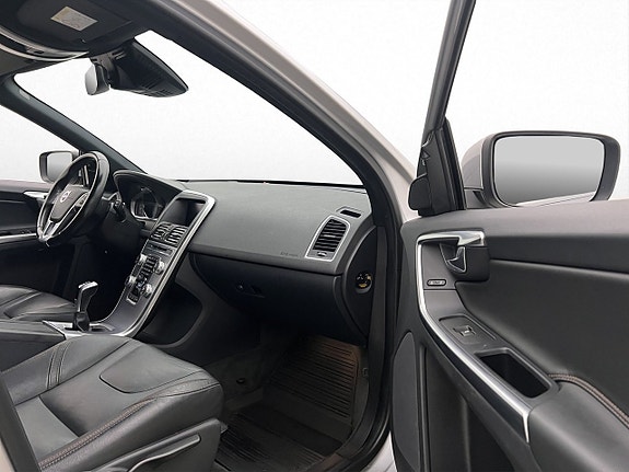Volvo XC60 24 of 30