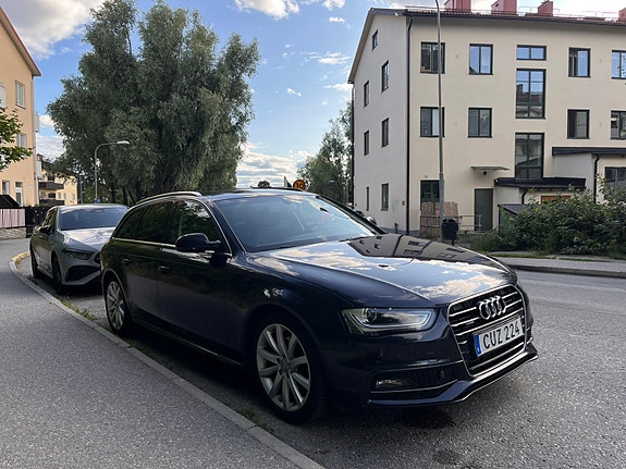 Audi A4 2 of 12