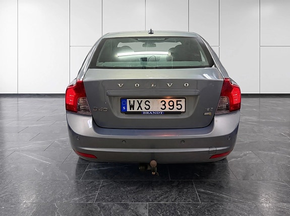 Volvo S40 8 of 13