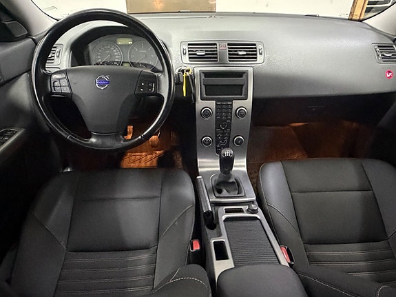 Volvo S40 12 of 13