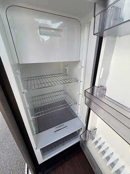 Pössl *5.99m*Långbäddar*Lithiumbatteri/Inverter*TV*Dragkrok:2500kg 5 of 30