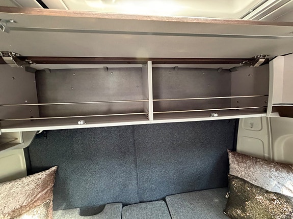 Pössl *5.99m*Långbäddar*Lithiumbatteri/Inverter*TV*Dragkrok:2500kg 18 of 30
