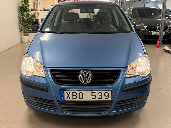Volkswagen Polo 2 of 23