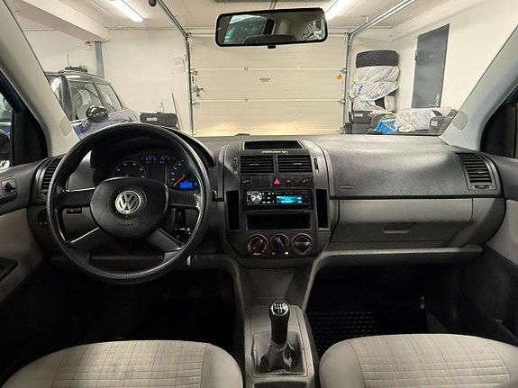 Volkswagen Polo 20 of 23