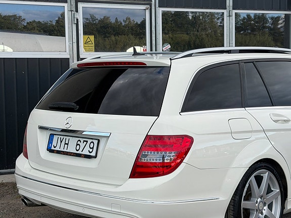 Mercedes-Benz C250 6 of 18