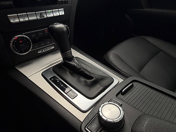 Mercedes-Benz C250 15 of 18