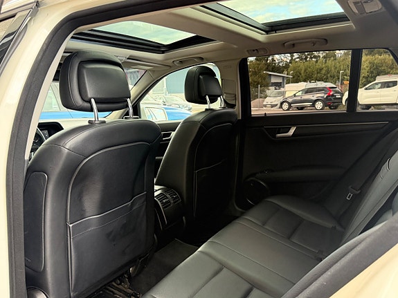 Mercedes-Benz C250 11 of 18