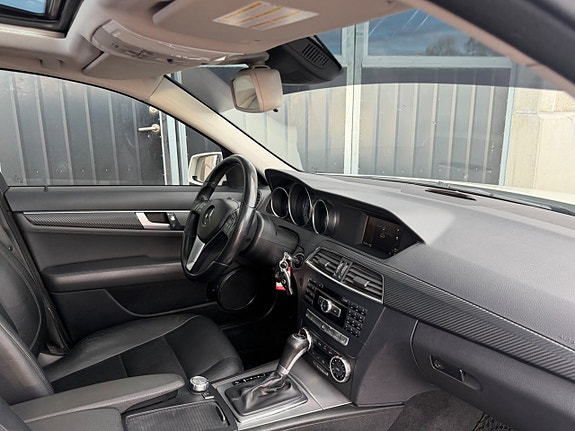 Mercedes-Benz C250 13 of 18