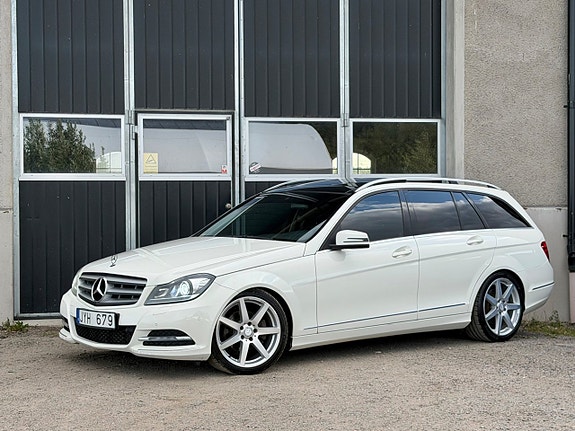 Mercedes-Benz C250 2 of 18
