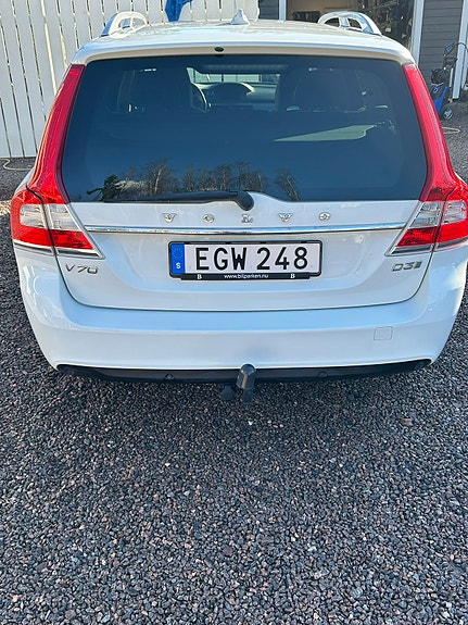Volvo V70 3 of 11
