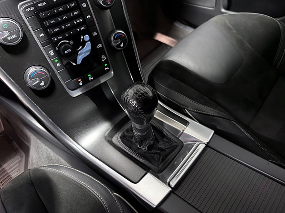 Volvo XC60 19 of 29