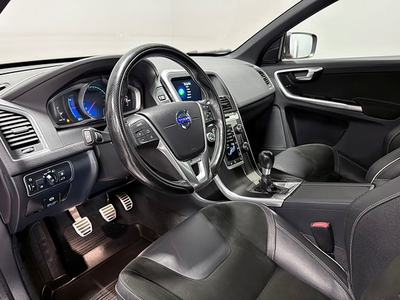Volvo XC60 15 of 29