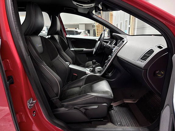 Volvo XC60 22 of 29