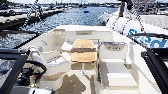 Bayliner VR5 - 2020 5 of 17