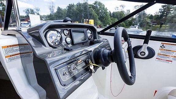 Bayliner VR5 - 2020 6 of 17