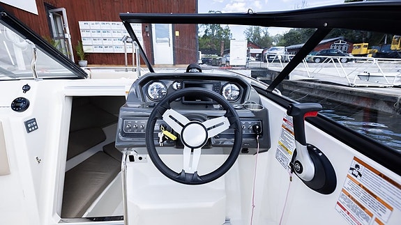 Bayliner VR5 - 2020 8 of 17