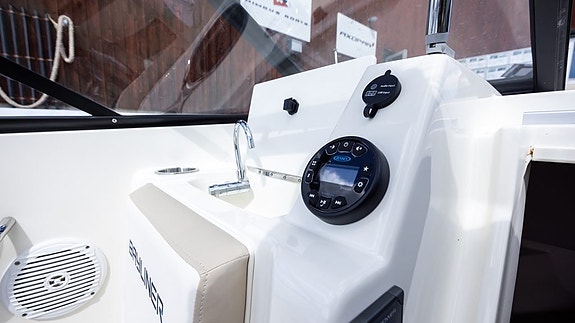 Bayliner VR5 - 2020 9 of 17