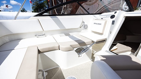 Bayliner VR5 - 2020 11 of 17