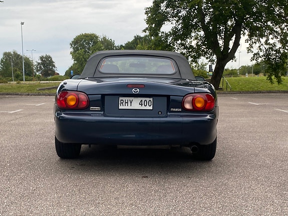 Mazda MX-5 4 of 29