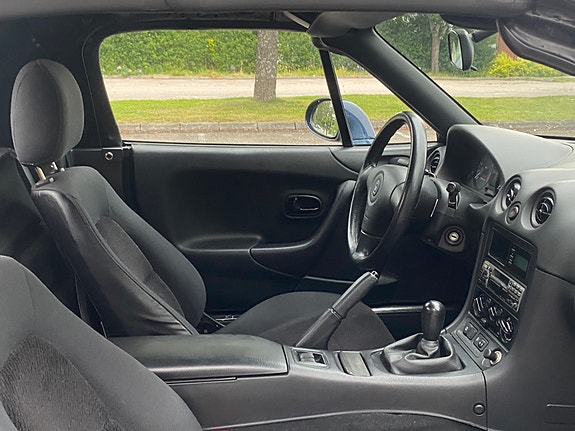 Mazda MX-5 13 of 29