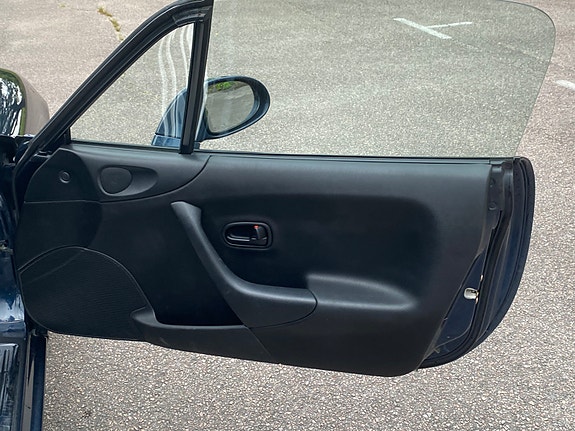 Mazda MX-5 8 of 29