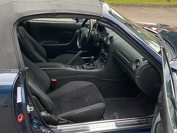 Mazda MX-5 7 of 29