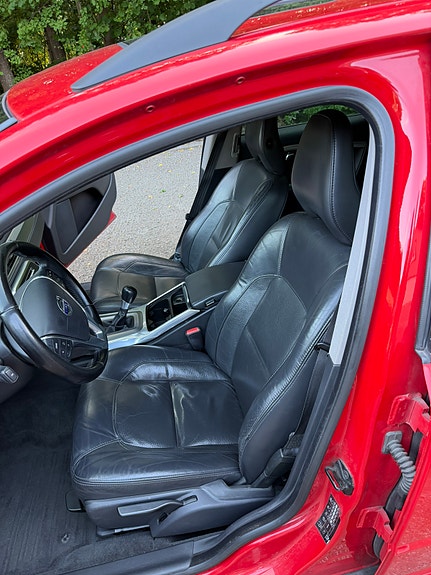 Volvo V70 7 of 10
