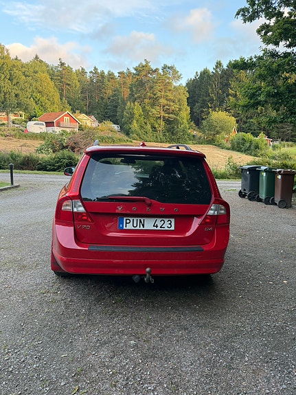 Volvo V70 3 of 10