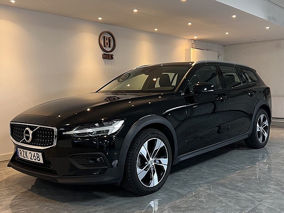 Volvo V60 Cross Country 2 of 21