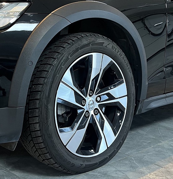 Volvo V60 Cross Country 21 of 21
